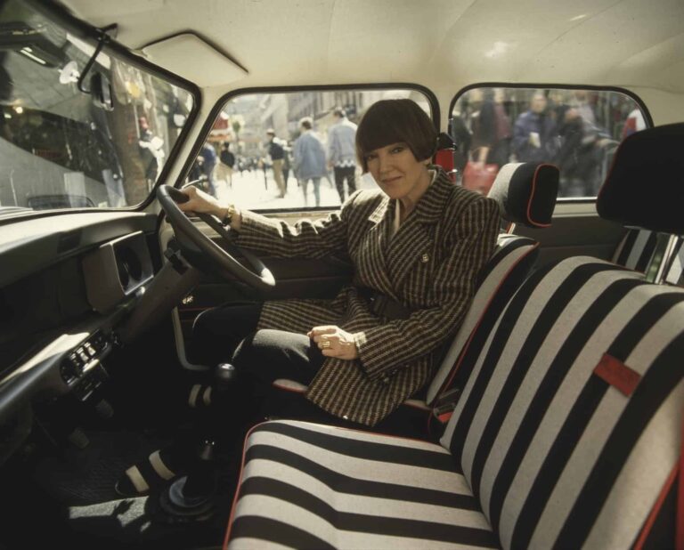Mary Quant, pictured in her special edition ‚Mini Designer‘, 1988 (08/2019). (Photo by BMW AG – BMW Group Archiv)